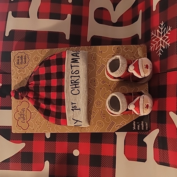 🧑‍🎄Baby Essentials My First Christmas Hat/Socks Set 0-6 Mo Buffalo Plaid🧑‍🎄 - Picture 5 of 6